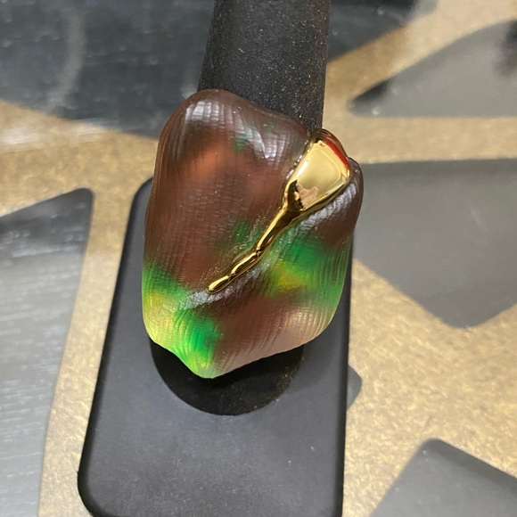 Molten Gold Lucite Alexis Bittar Set - Fluorescent Forest - Picture 4 of 10